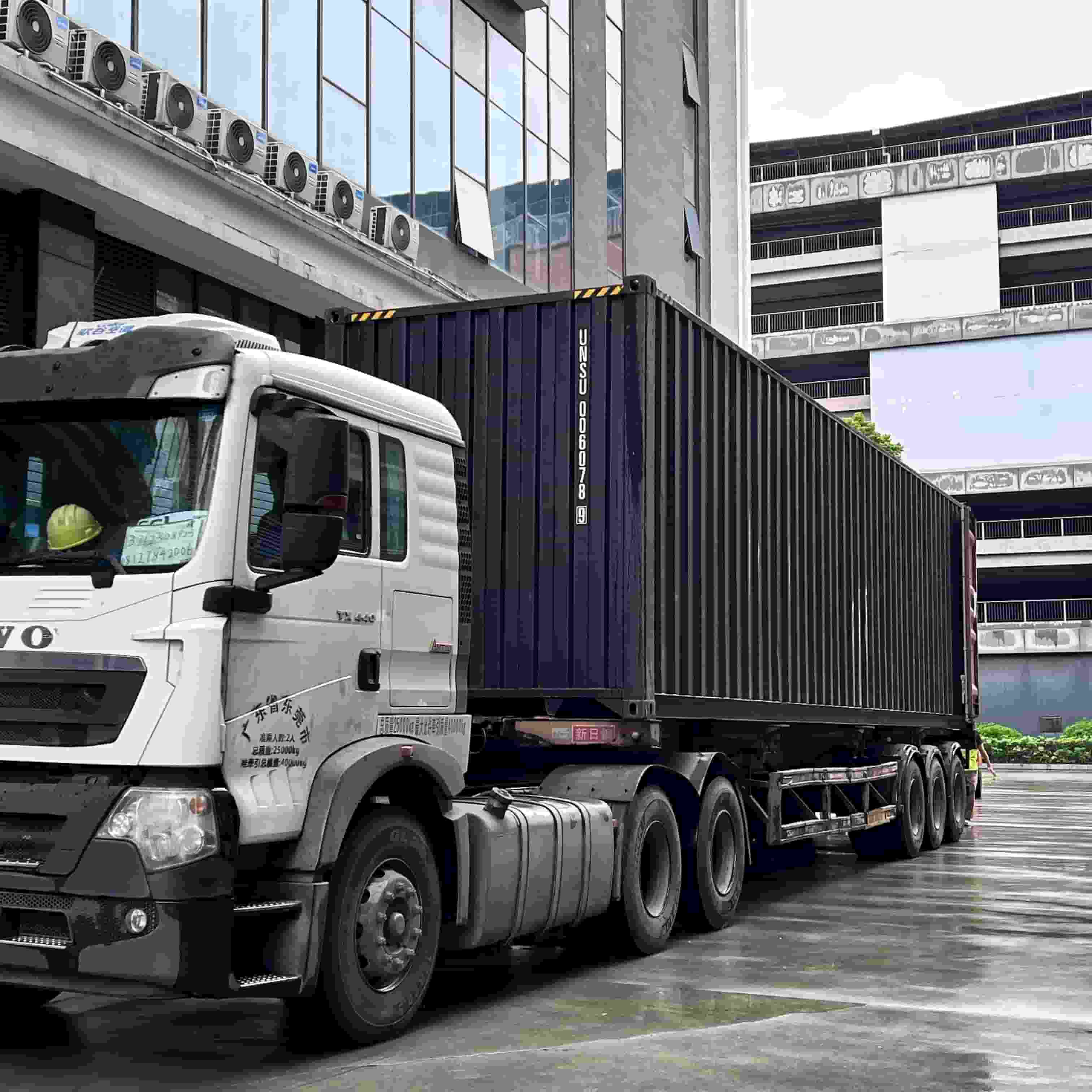 Hengsheng Auto Parts berhasil menyelesaikan tugas pemuatan kontainer ekspor