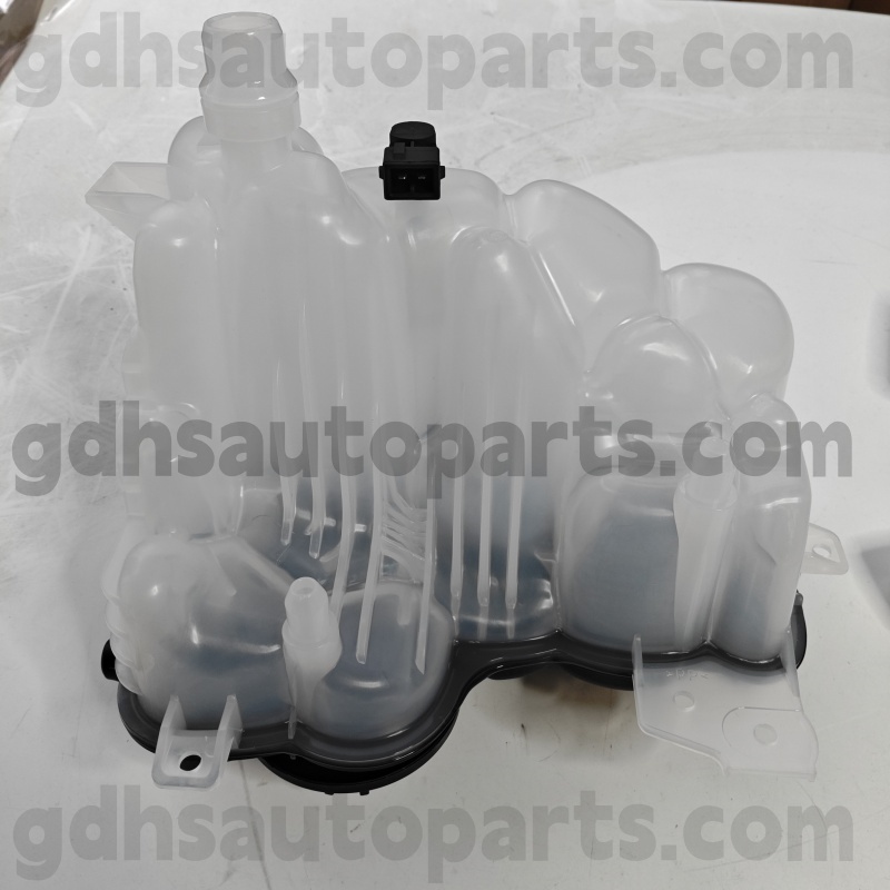 996316 Tangki Ekspansi Nissens untuk Range Rover Velar OE no. LR128194
